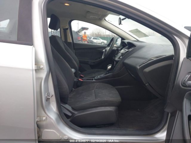 1FADP3F27FL343036 Ford FOCUS SE