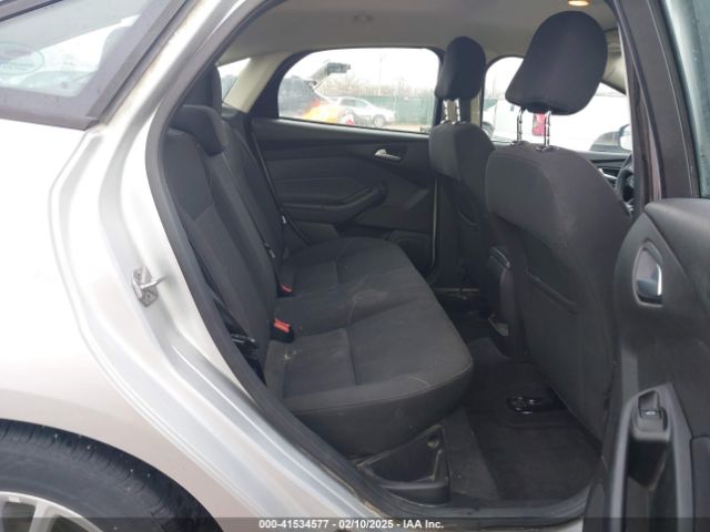 1FADP3F27FL343036 Ford FOCUS SE
