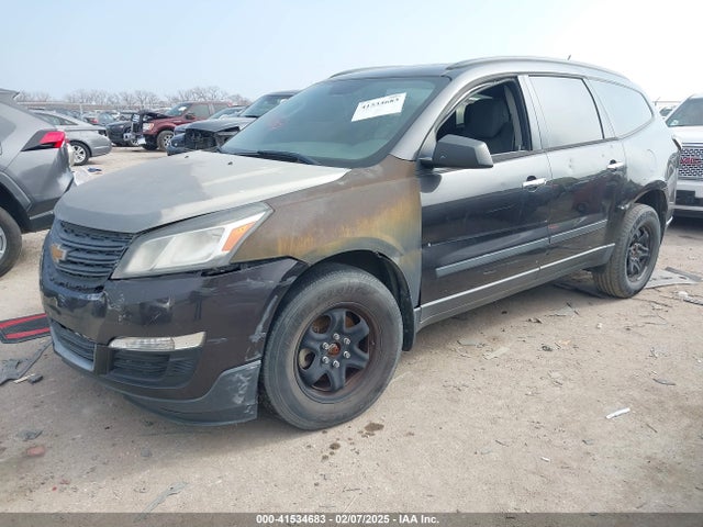 Chevrolet Traverse Ls 2015 1GNKRFKD4FJ340439 Image 2