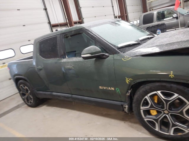 Rivian R1t Adventure 2022 7FCTGAAA0NN004365 Image 13