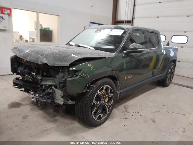 Rivian R1t Adventure 2022 7FCTGAAA0NN004365 Image 2