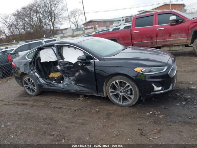 3FA6P0D92KR184140 Ford Fusion Titanium
