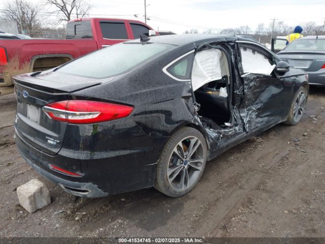 3FA6P0D92KR184140 Ford Fusion Titanium