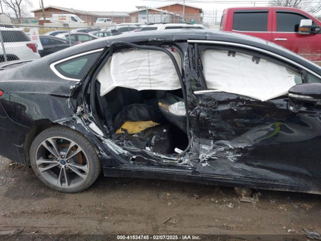 3FA6P0D92KR184140 Ford Fusion Titanium