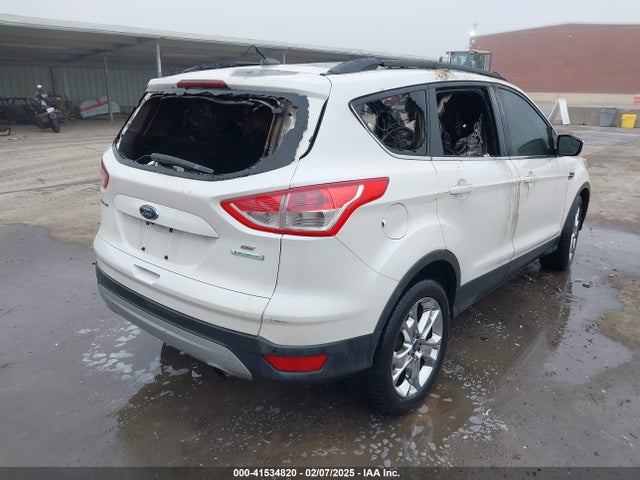 1FMCU0GX0EUA84076 Ford ESCAPE SE