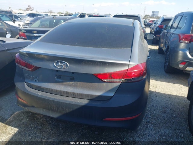 Hyundai ELANTRA SE 2018 KMHD74LF8JU449761 Image 17