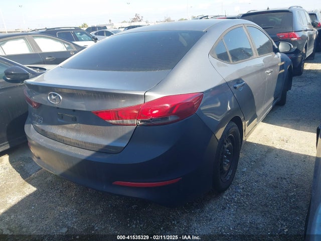 Hyundai ELANTRA SE 2018 KMHD74LF8JU449761 Image 4