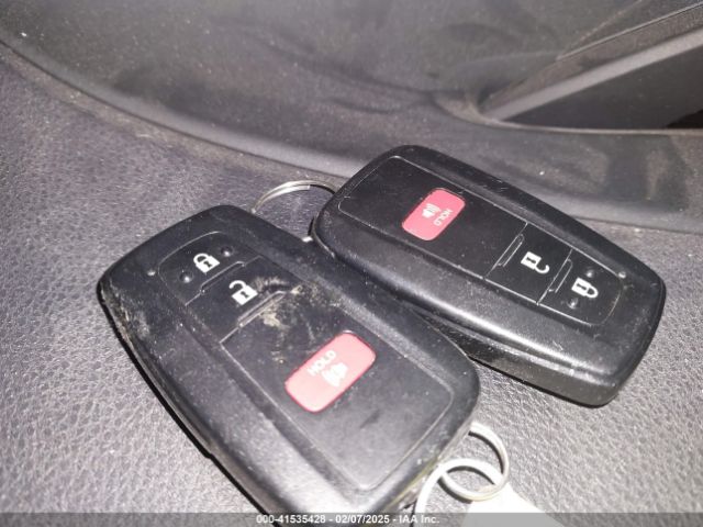 JTDKBRFU9H3552110 Toyota Prius Two