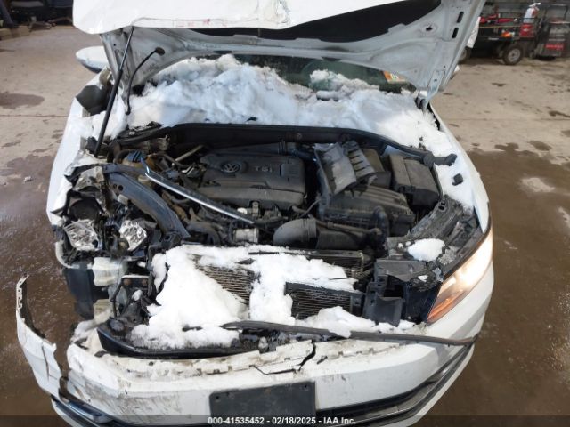 2017 VOLKSWAGEN PASSAT 1VWBT7A30HC056657 Photo 9