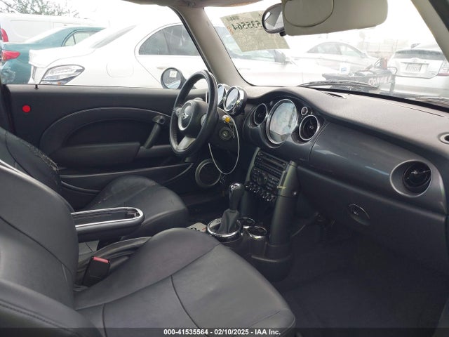 2005 MINI COOPER WMWRC33575TJ72049 Photo 4