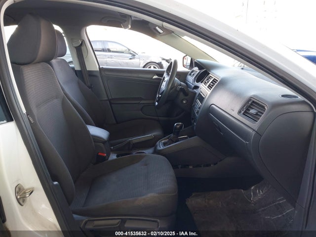 3VW2K7AJ3FM253125 Volkswagen Jetta 2.0l S