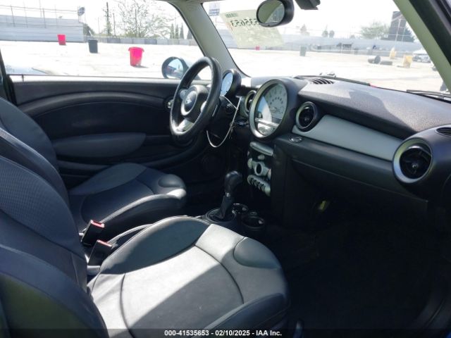 2009 MINI COOPER WMWMF335X9TW71208 Photo 4