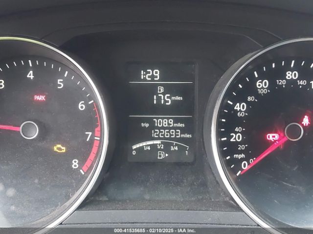 3VW167AJ8GM387503 Volkswagen Jetta 1.4t S