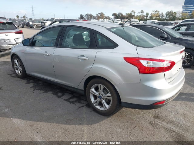 Ford FOCUS SE 2014 1FADP3F21EL137452 Image 3