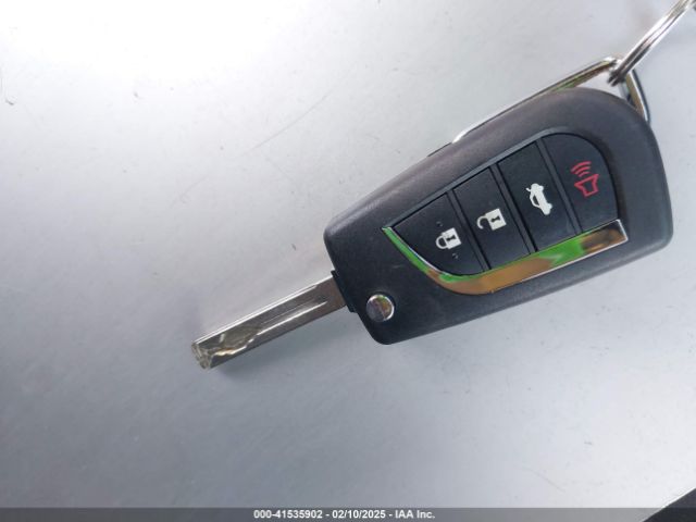 4T1C11AK1NU660558 Toyota CAMRY LE
