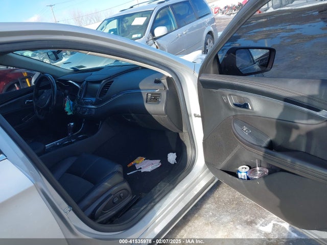 Chevrolet IMPALA 1LT 2018 1G1105SAXJU144147 Image 5