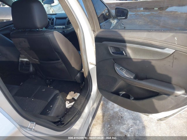 Chevrolet IMPALA 1LT 2018 1G1105SAXJU144147 Image 8