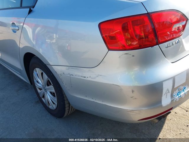 3VW1K7AJ6EM380462 Volkswagen Jetta 2.0l S