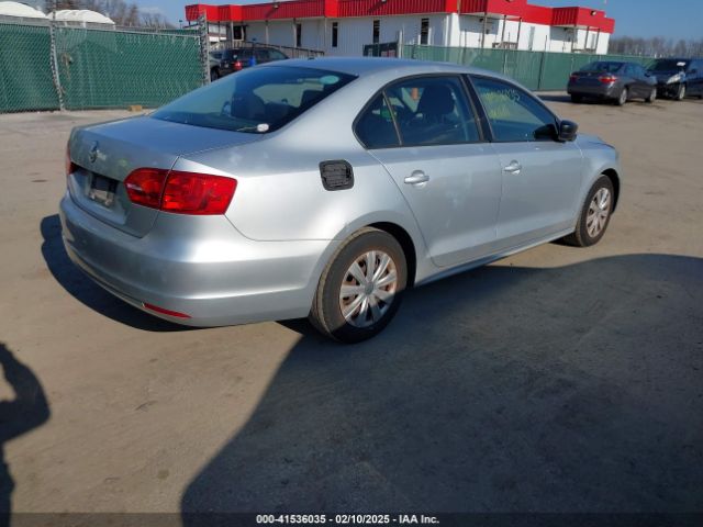3VW1K7AJ6EM380462 Volkswagen Jetta 2.0l S
