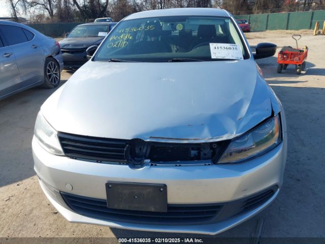 3VW1K7AJ6EM380462 Volkswagen Jetta 2.0l S