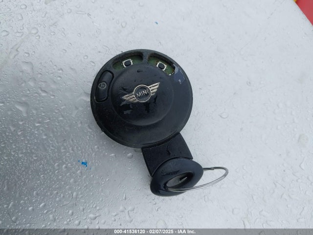 2010 MINI COOPER S WMWMF7C55ATZ72075 Photo 10