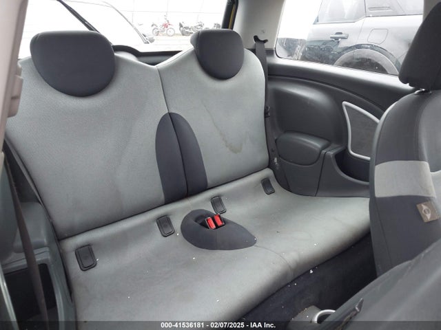 2005 MINI COOPER S WMWRE33455TD94318 Photo 7