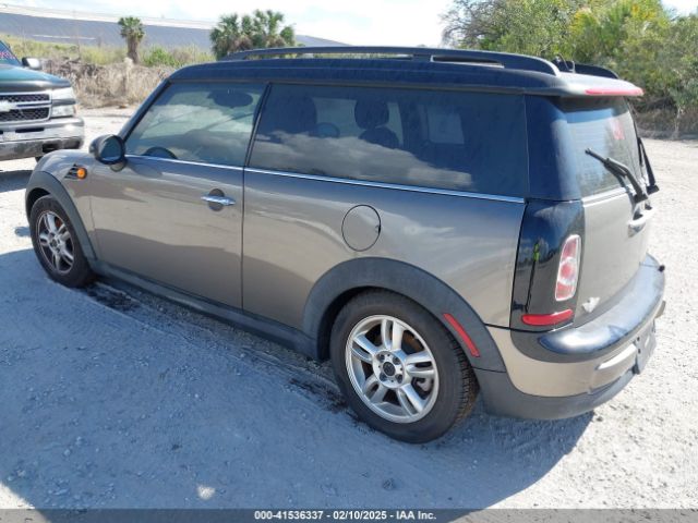 2013 MINI CLUBMAN WMWZF3C56DT489410 Photo 2