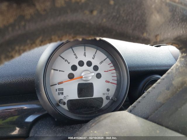 2013 MINI CLUBMAN WMWZF3C56DT489410 Photo 6