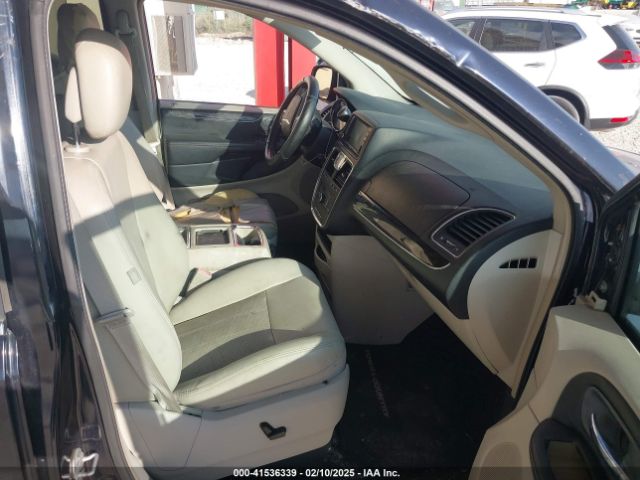 2011 CHRYSLER TOWN & COUNTRY 2A4RR8DG7BR655505 Photo 4