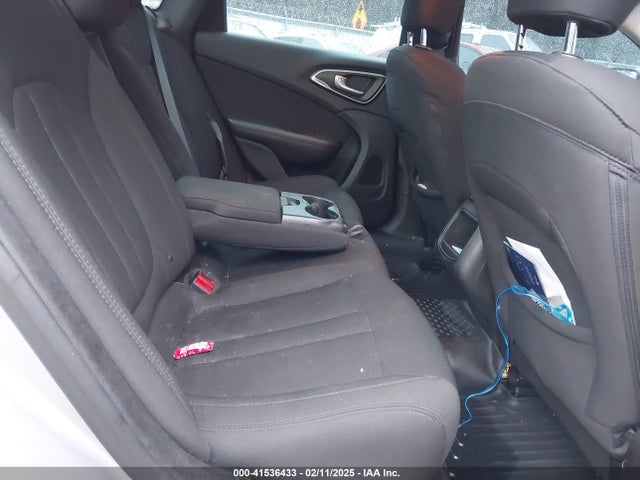 Chrysler 200 Limited 2015 1C3CCCAB3FN697217 Image 8