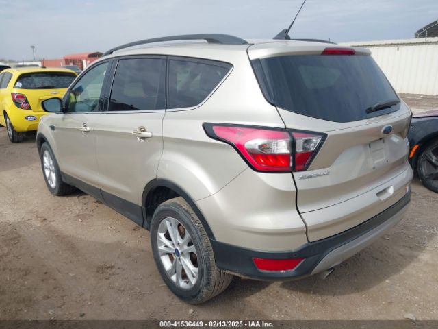 1FMCU0HDXJUB85706 Ford ESCAPE SEL