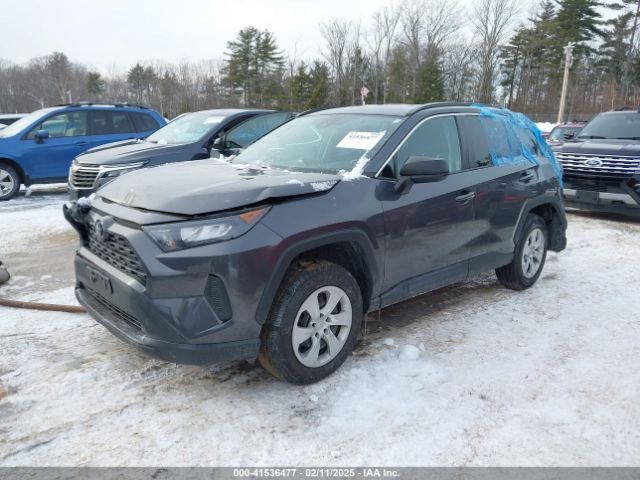 2T3F1RFV2KW050945 Toyota RAV4 LE
