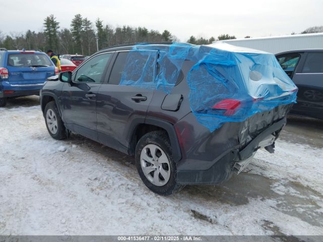 2T3F1RFV2KW050945 Toyota RAV4 LE