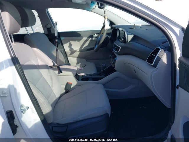 KM8J3CA49MU296094 Hyundai Tucson Value