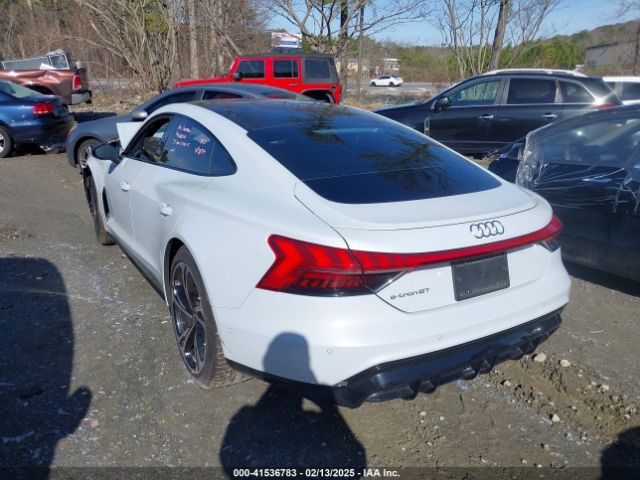 2022 AUDI E-TRON GT WAUEJBFWXN7009696 Photo 2