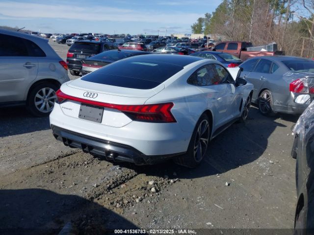 2022 AUDI E-TRON GT WAUEJBFWXN7009696 Photo 3