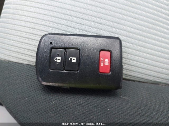 41536823 :رقم المزاد ، JTDKDTB30C1520414 vin ، 2012 Toyota Prius C Three مزاد بيع