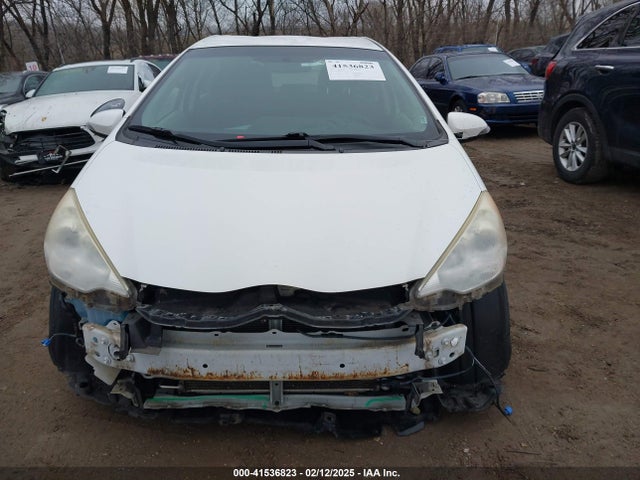 41536823 :رقم المزاد ، JTDKDTB30C1520414 vin ، 2012 Toyota Prius C Three مزاد بيع