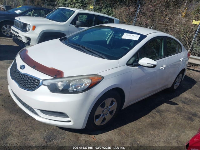 KIA FORTE LX 2016 KNAFX4A69G5523270 Image 2