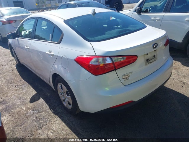 KIA FORTE LX 2016 KNAFX4A69G5523270 Image 3