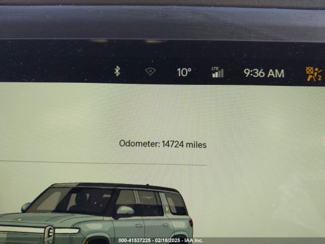7PDSGABA6PN017830 Rivian R1s Adventure