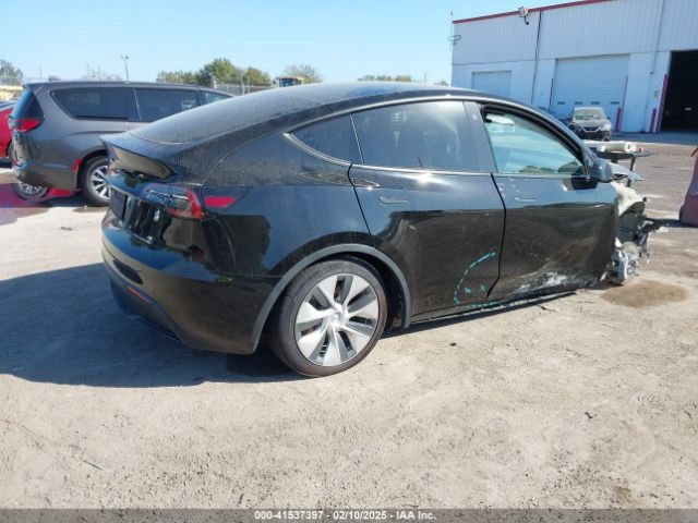 7SAYGDEE6NF313947 Tesla Model Y Long Range Dual Motor All-wheel Drive