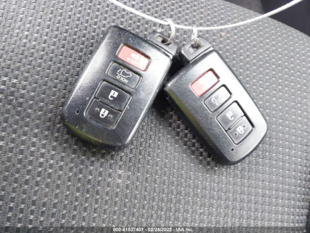 JTMRJREV7GD039880 Toyota Rav4 Hybrid Xle