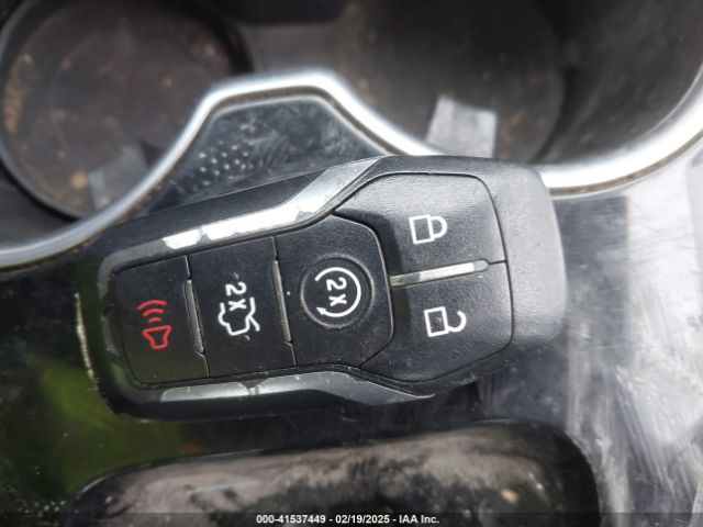 3FA6P0T96FR270834 Ford FUSION SE
