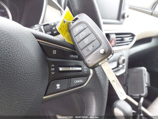5NMS23AD2KH060533 Hyundai Santa Fe Se