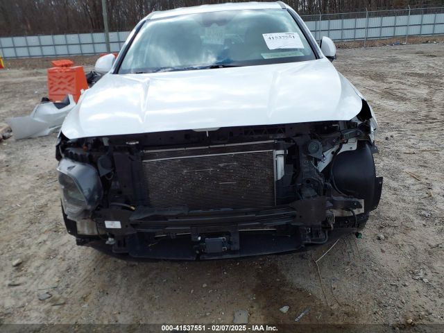 5NMS23AD2KH060533 Hyundai Santa Fe Se