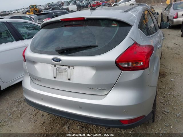 1FADP3N24HL251256 Ford Focus Titanium