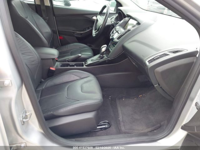 1FADP3N24HL251256 Ford Focus Titanium