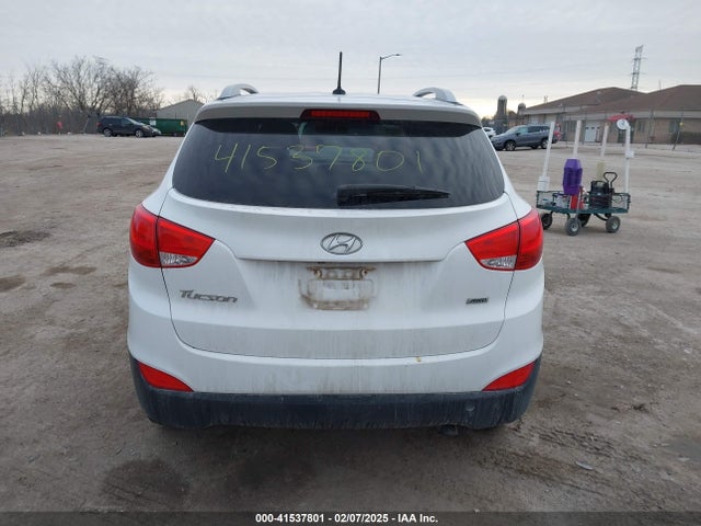 Hyundai TUCSON SE 2014 KM8JUCAGXEU915410 Image 16
