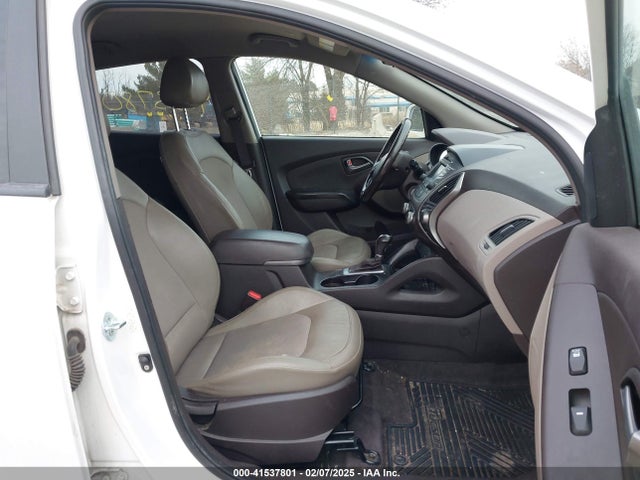 Hyundai TUCSON SE 2014 KM8JUCAGXEU915410 Image 5